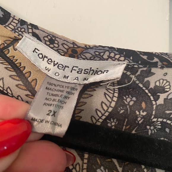 Adorable boho plus size top 2X 🪶 - Picture 3 of 6